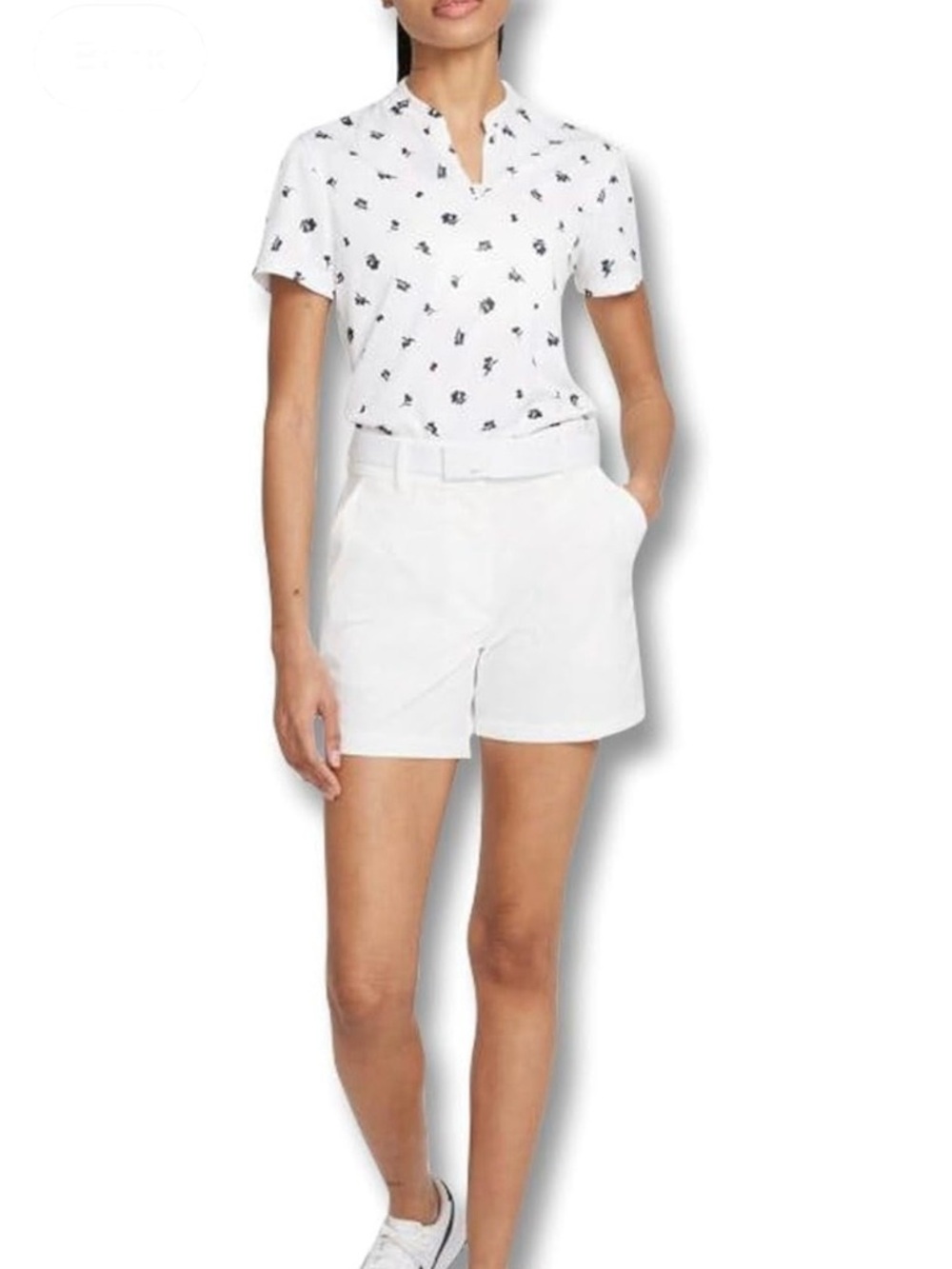 NIKE “Victory” Dri Fit White Golf Shorts Women’s Size 2 Like New